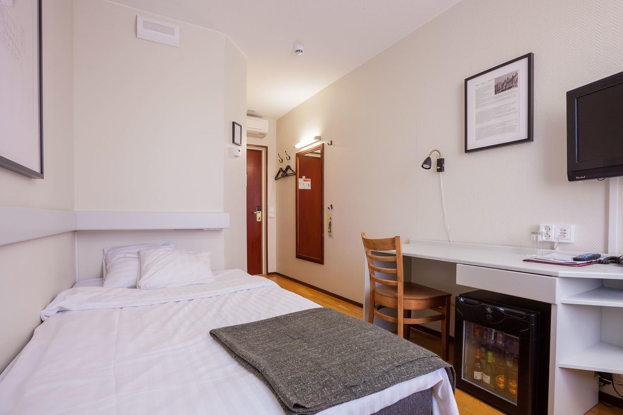 Pietarsaaren Kaupunginhotelli Jakobstad Extérieur photo