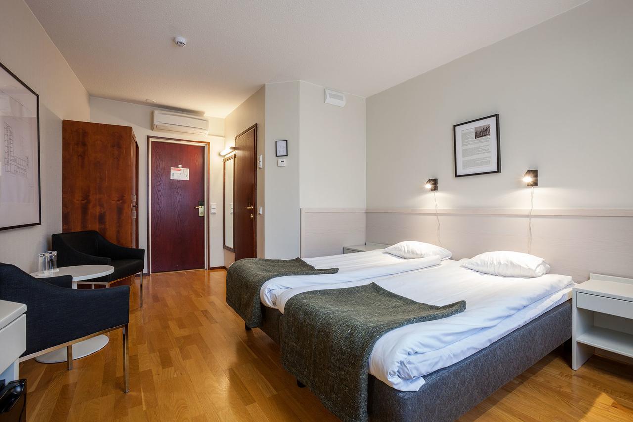 Pietarsaaren Kaupunginhotelli Jakobstad Extérieur photo